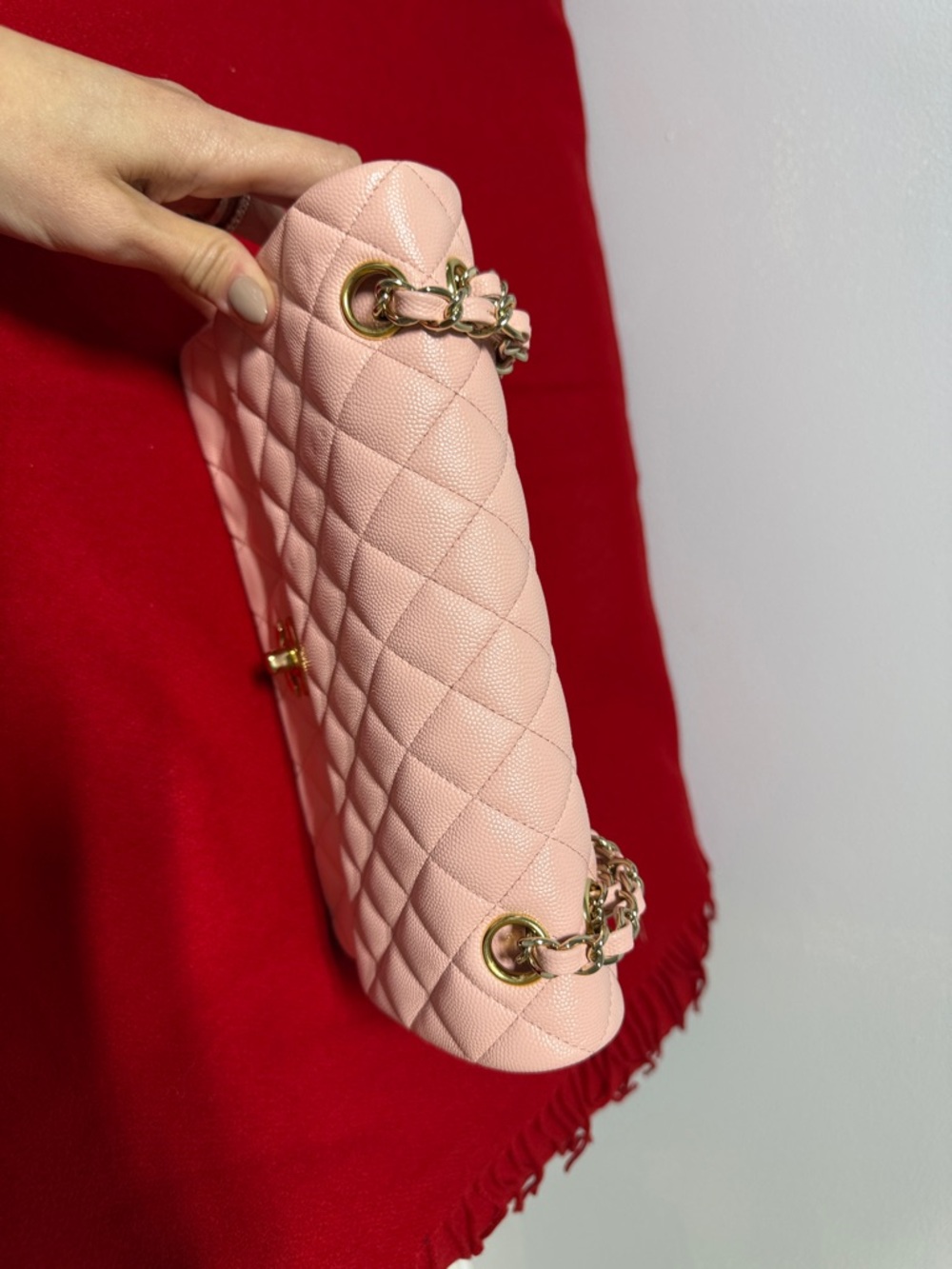 Quilted Shoulder caviar  medium  Bag in Soft Pink with Gold Hardware - Picture 4 of 9